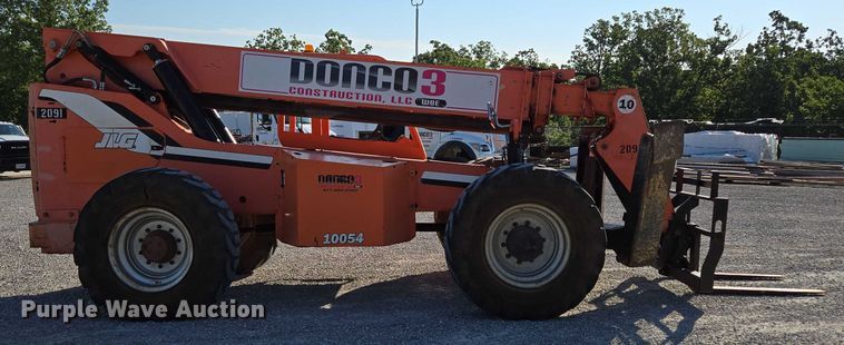 image for item EN2072 2007 JLG SkyTrak 10054 telehandler