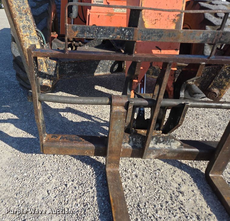 image for item EN2072 2007 JLG SkyTrak 10054 telehandler