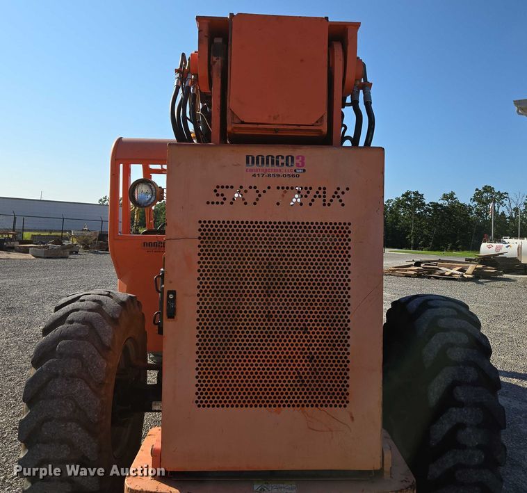 image for item EN2072 2007 JLG SkyTrak 10054 telehandler