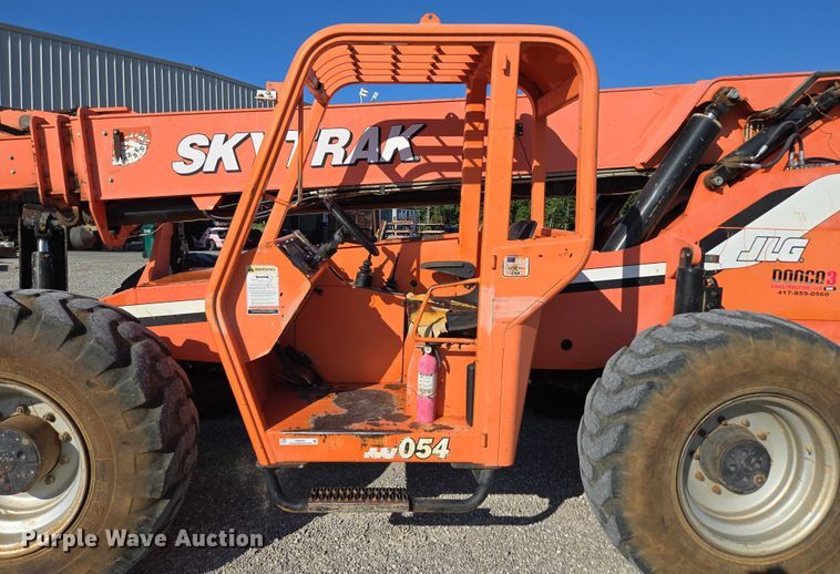 image for item EN2072 2007 JLG SkyTrak 10054 telehandler