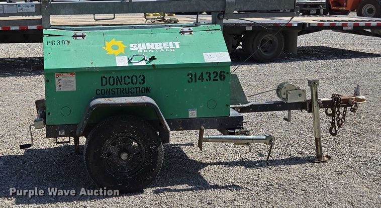 image for item EN2074 2010 Terex RL4000 light plant