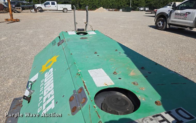 image for item EN2074 2010 Terex RL4000 light plant