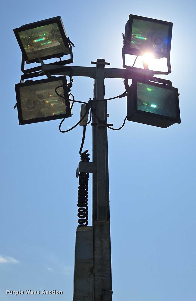 image for item EN2074 2010 Terex RL4000 light plant