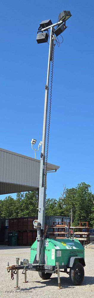 image for item EN2074 2010 Terex RL4000 light plant