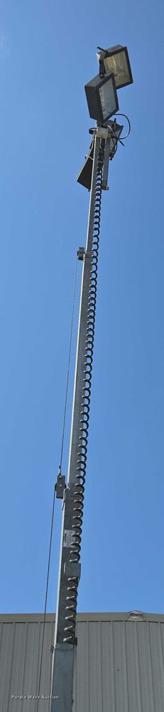 image for item EN2074 2010 Terex RL4000 light plant