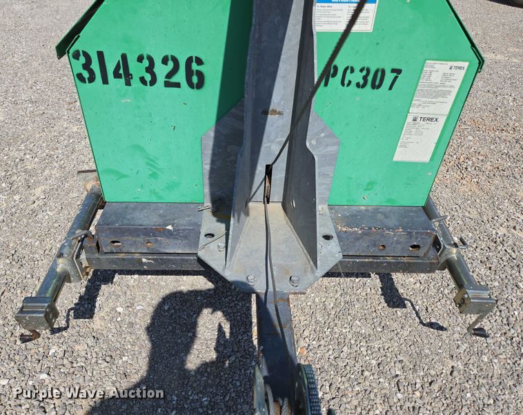 image for item EN2074 2010 Terex RL4000 light plant