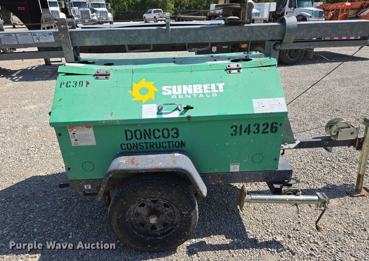 image for item EN2074 2010 Terex RL4000 light plant