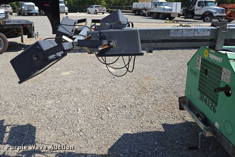 image for item EN2074 2010 Terex RL4000 light plant