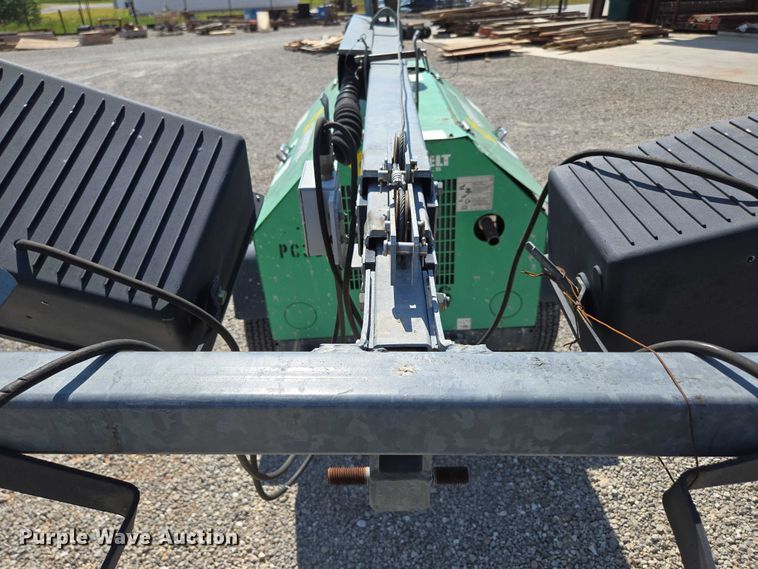 image for item EN2074 2010 Terex RL4000 light plant