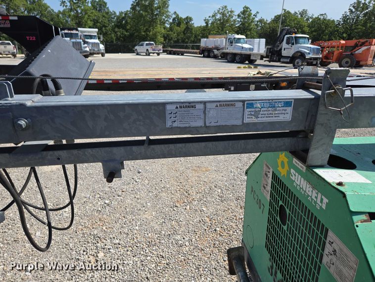 image for item EN2074 2010 Terex RL4000 light plant