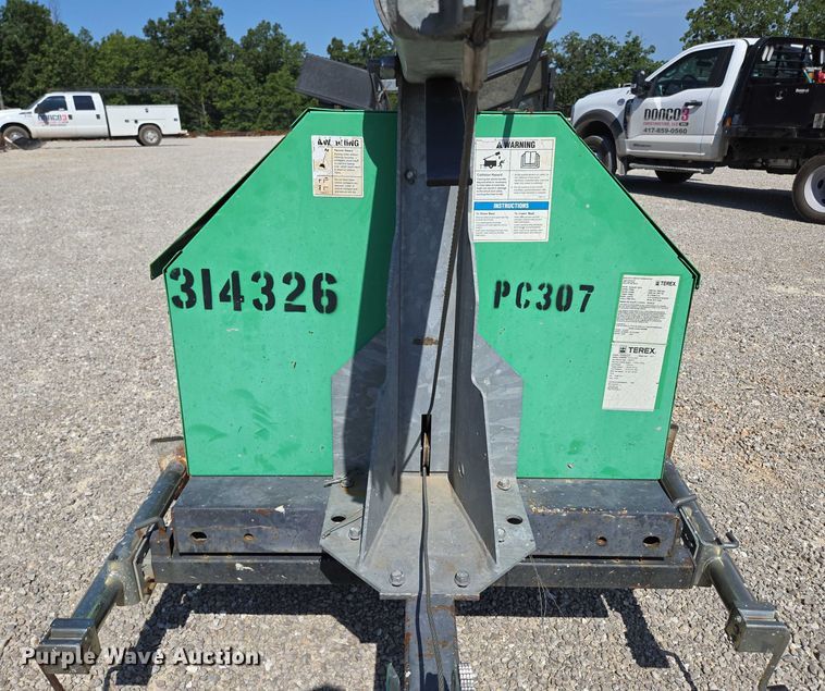 image for item EN2074 2010 Terex RL4000 light plant