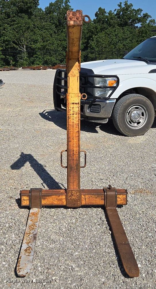 image for item EN2077 2007 Kinshofer KM420 crane pallet forks