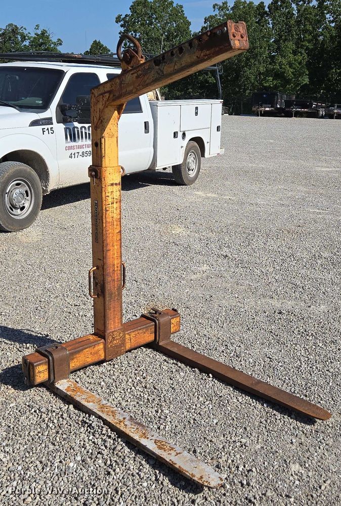 image for item EN2077 2007 Kinshofer KM420 crane pallet forks