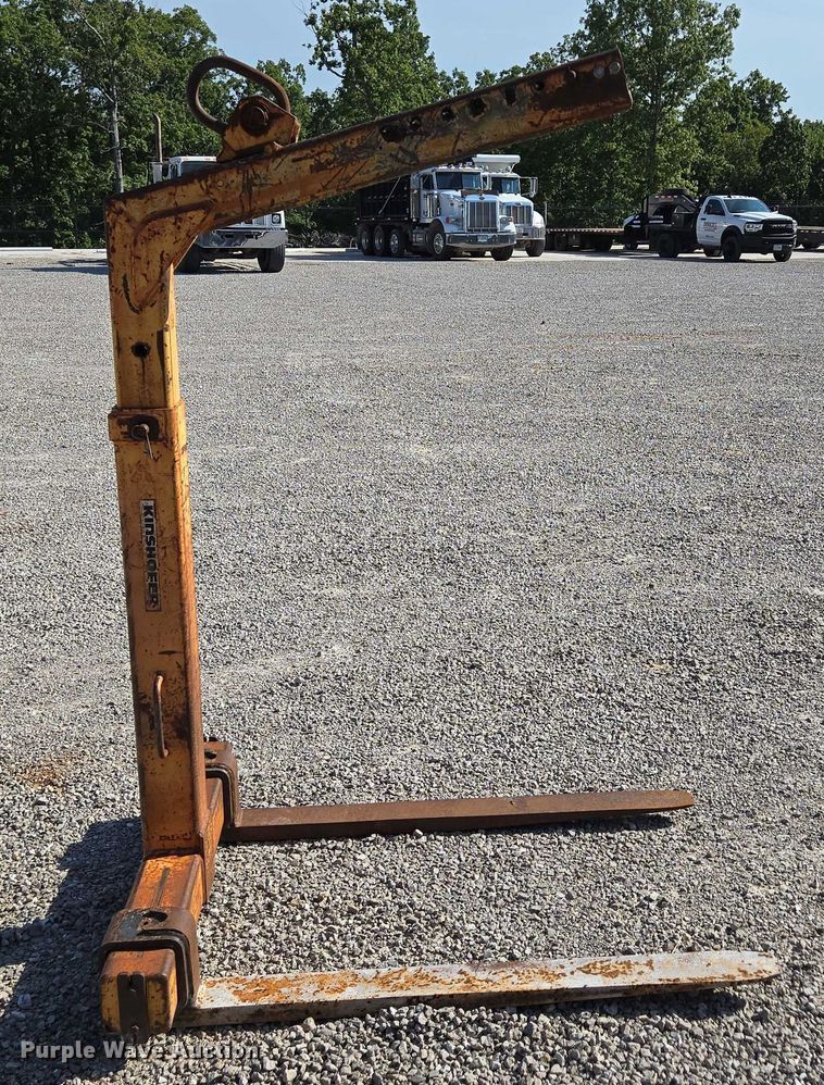 image for item EN2077 2007 Kinshofer KM420 crane pallet forks