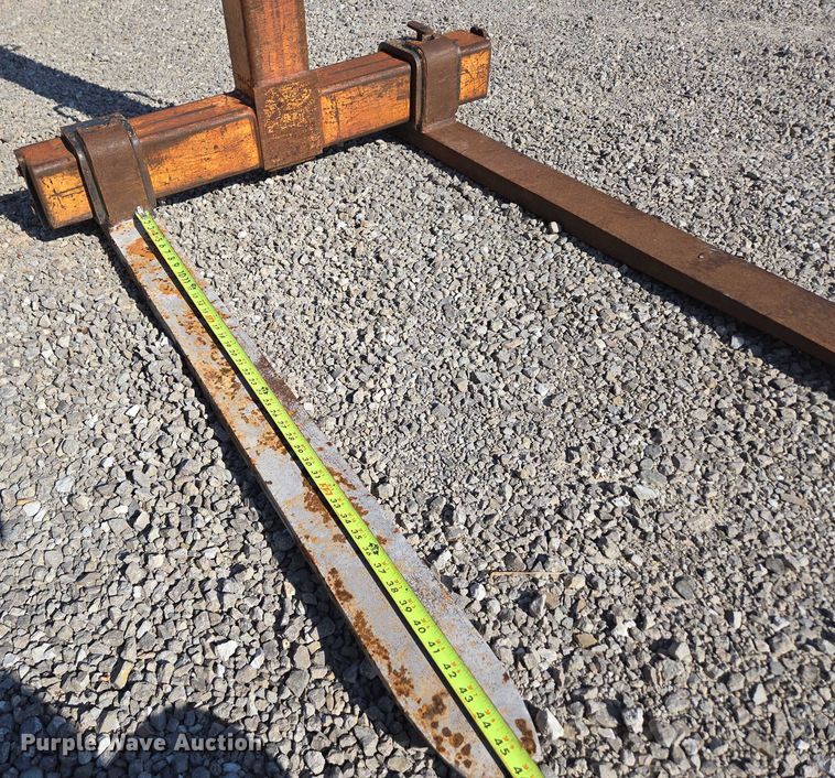 image for item EN2077 2007 Kinshofer KM420 crane pallet forks