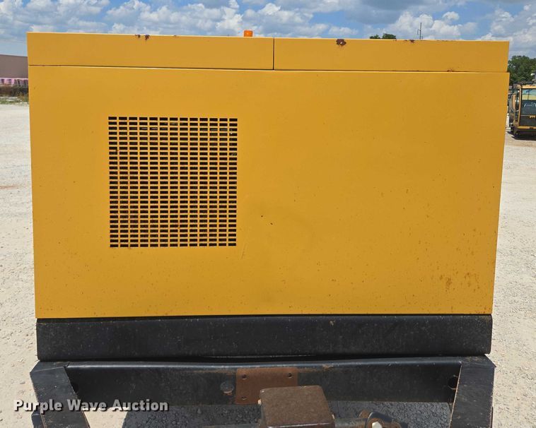 image for item EN2079 Vermeer Vac-Tron L P573XDT vacuum excavator