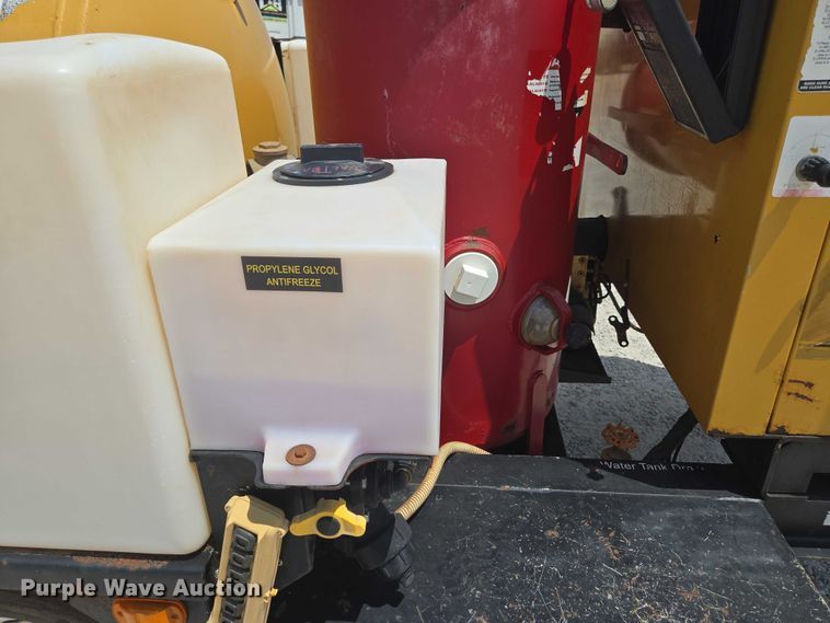 image for item EN2079 Vermeer Vac-Tron L P573XDT vacuum excavator