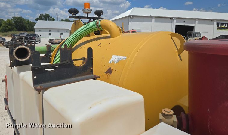 image for item EN2079 Vermeer Vac-Tron L P573XDT vacuum excavator