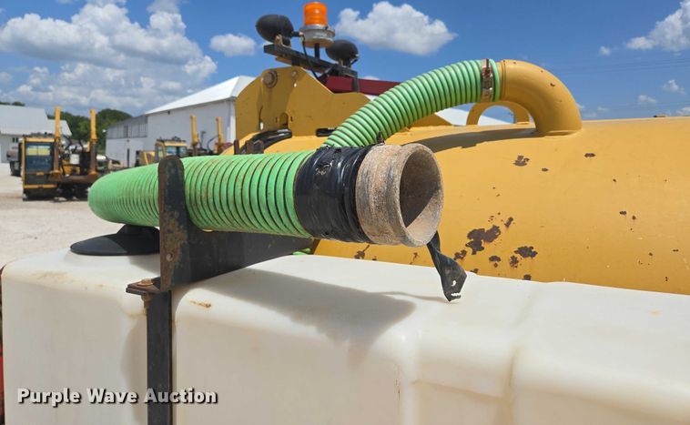 image for item EN2079 Vermeer Vac-Tron L P573XDT vacuum excavator