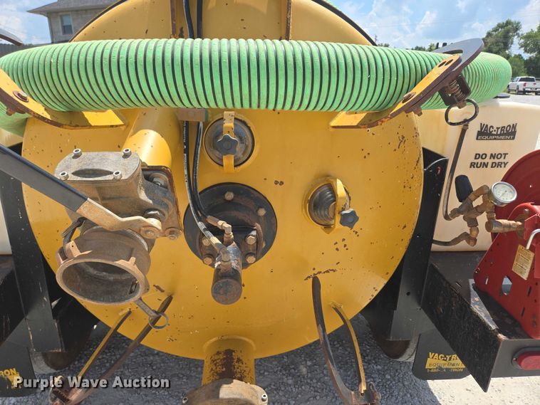 image for item EN2079 Vermeer Vac-Tron L P573XDT vacuum excavator