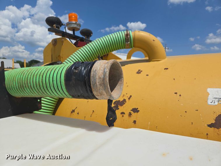 image for item EN2079 Vermeer Vac-Tron L P573XDT vacuum excavator