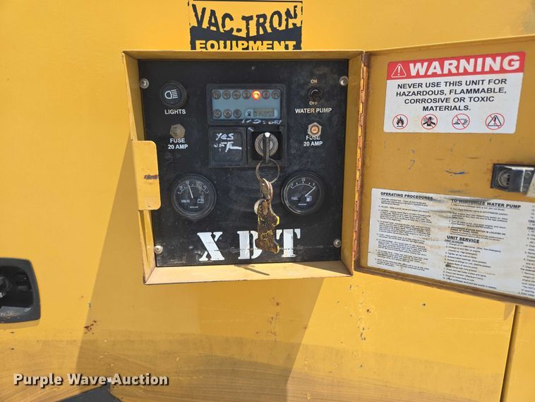 image for item EN2079 Vermeer Vac-Tron L P573XDT vacuum excavator