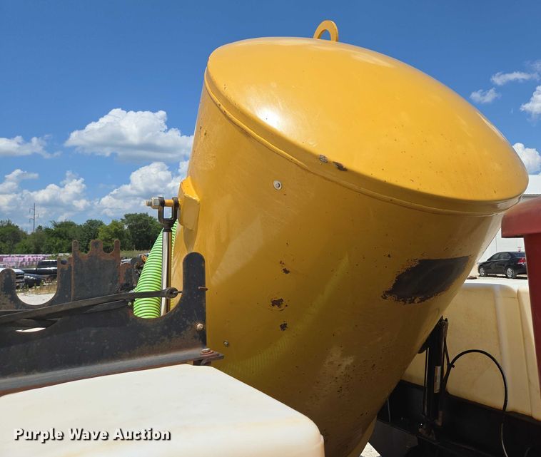 image for item EN2079 Vermeer Vac-Tron L P573XDT vacuum excavator