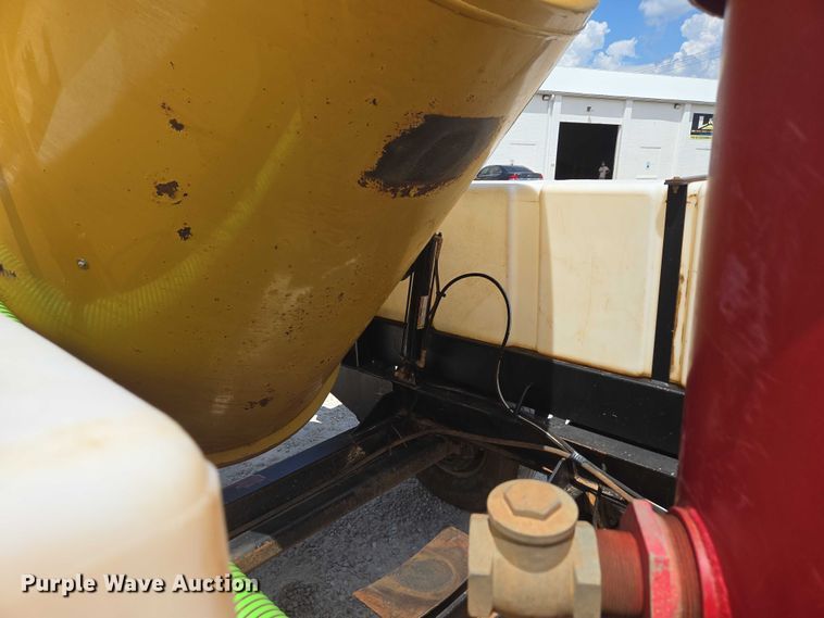 image for item EN2079 Vermeer Vac-Tron L P573XDT vacuum excavator