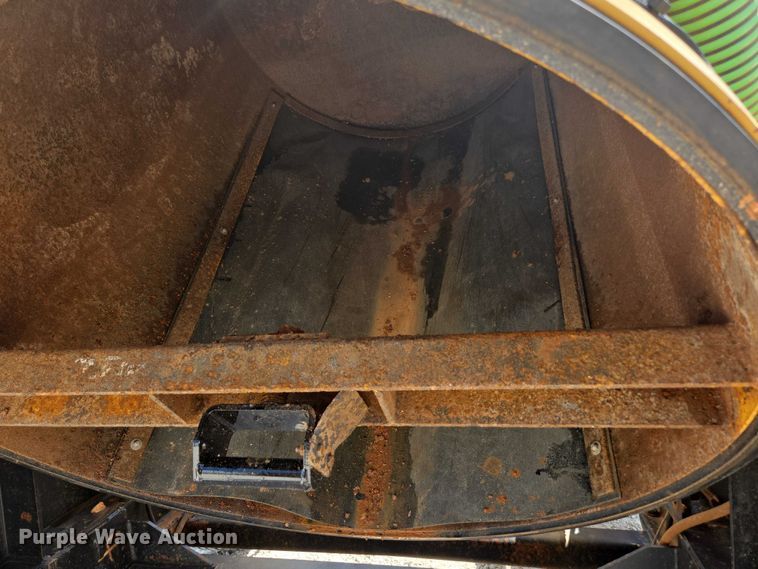 image for item EN2079 Vermeer Vac-Tron L P573XDT vacuum excavator