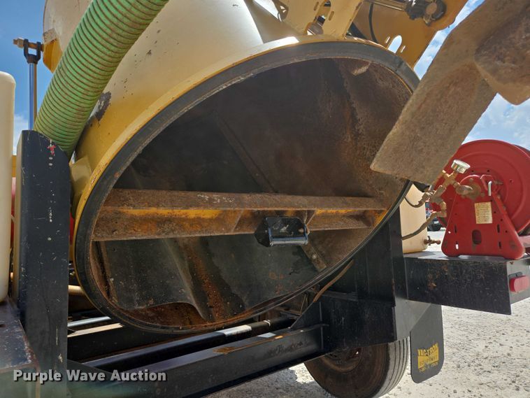 image for item EN2079 Vermeer Vac-Tron L P573XDT vacuum excavator