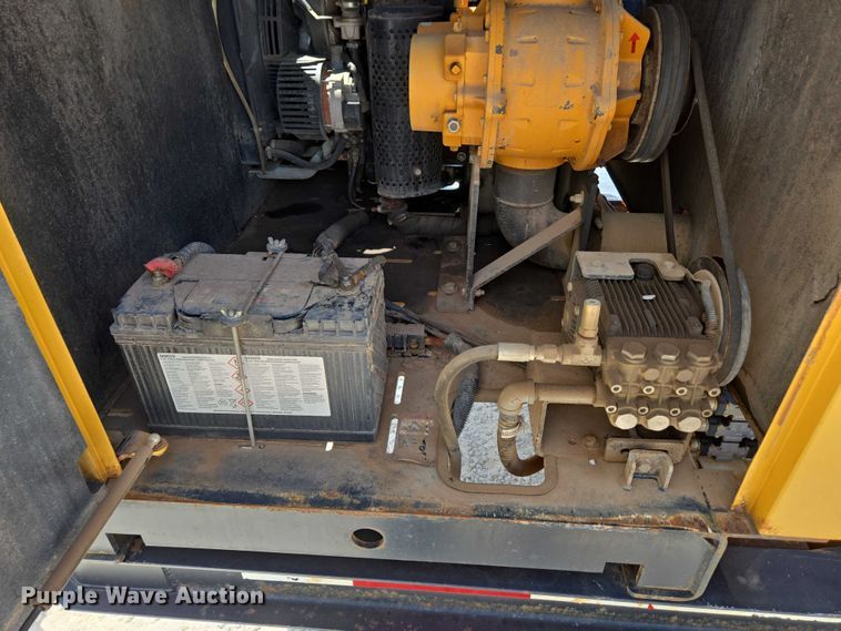 image for item EN2079 Vermeer Vac-Tron L P573XDT vacuum excavator