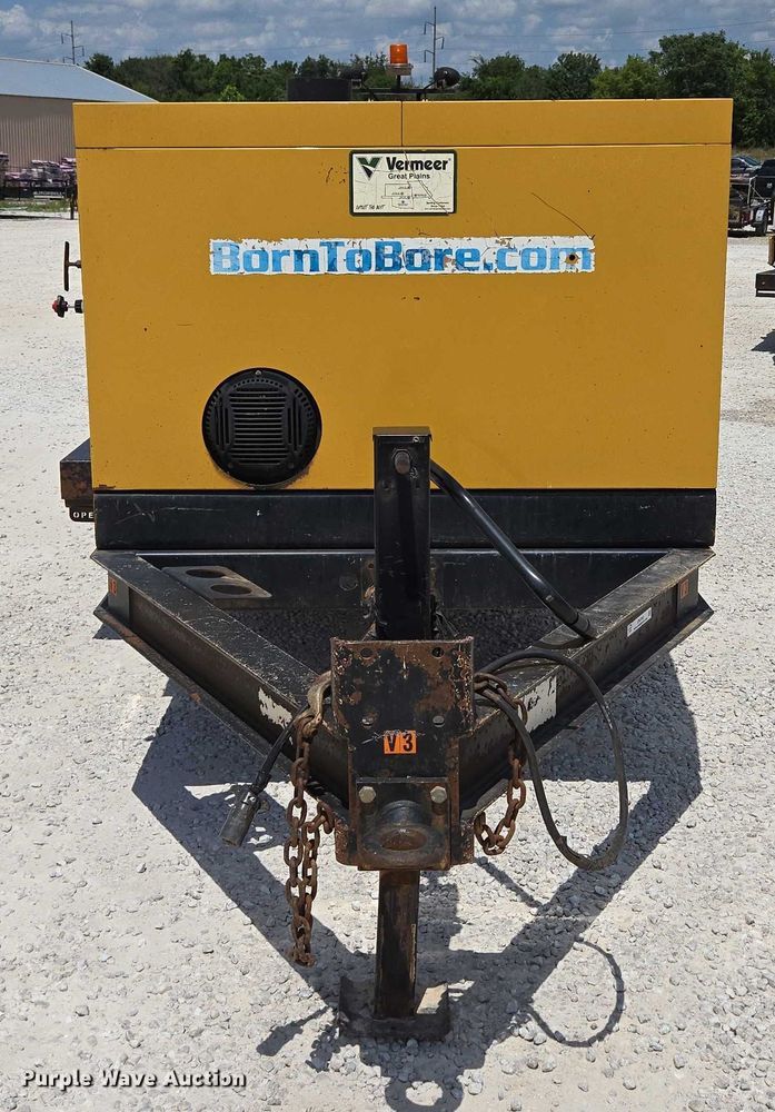 image for item EN2080 2015 Vermeer Vac-Tron LP833SGT vacuum excavator