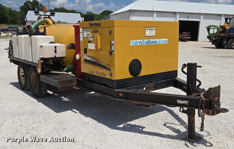 image for item EN2080 2015 Vermeer Vac-Tron LP833SGT vacuum excavator