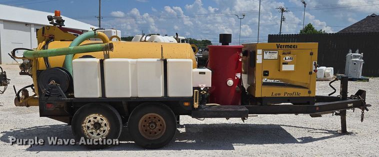 image for item EN2080 2015 Vermeer Vac-Tron LP833SGT vacuum excavator