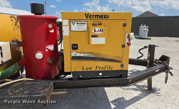 image for item EN2080 2015 Vermeer Vac-Tron LP833SGT vacuum excavator