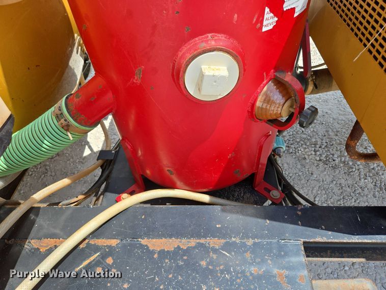 image for item EN2080 2015 Vermeer Vac-Tron LP833SGT vacuum excavator