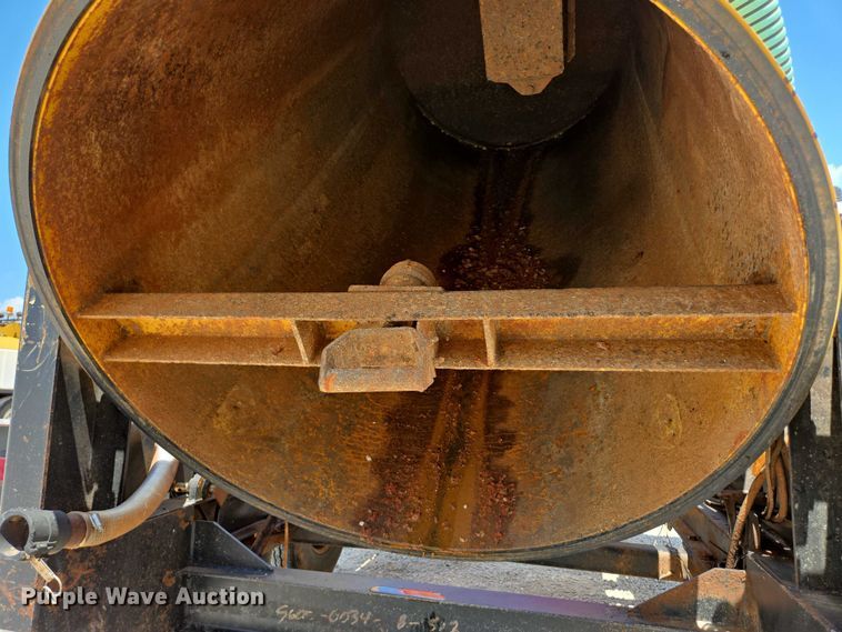 image for item EN2080 2015 Vermeer Vac-Tron LP833SGT vacuum excavator