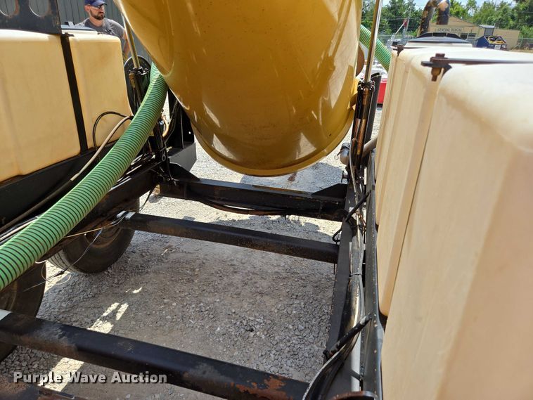 image for item EN2080 2015 Vermeer Vac-Tron LP833SGT vacuum excavator