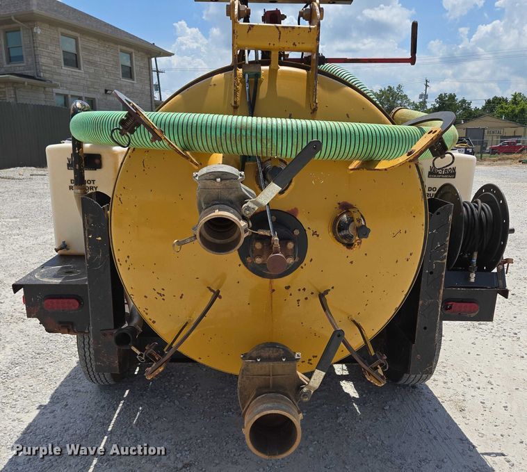 image for item EN2080 2015 Vermeer Vac-Tron LP833SGT vacuum excavator