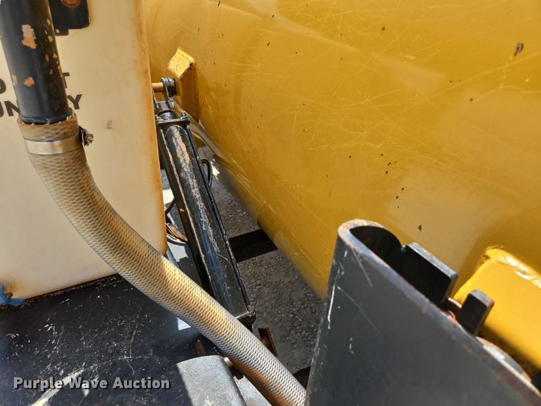 image for item EN2080 2015 Vermeer Vac-Tron LP833SGT vacuum excavator