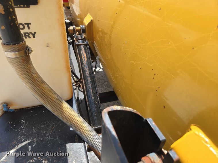 image for item EN2080 2015 Vermeer Vac-Tron LP833SGT vacuum excavator