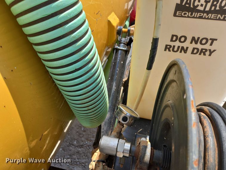 image for item EN2080 2015 Vermeer Vac-Tron LP833SGT vacuum excavator