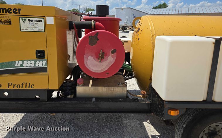 image for item EN2080 2015 Vermeer Vac-Tron LP833SGT vacuum excavator