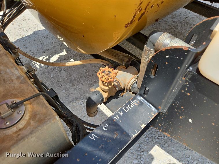 image for item EN2080 2015 Vermeer Vac-Tron LP833SGT vacuum excavator