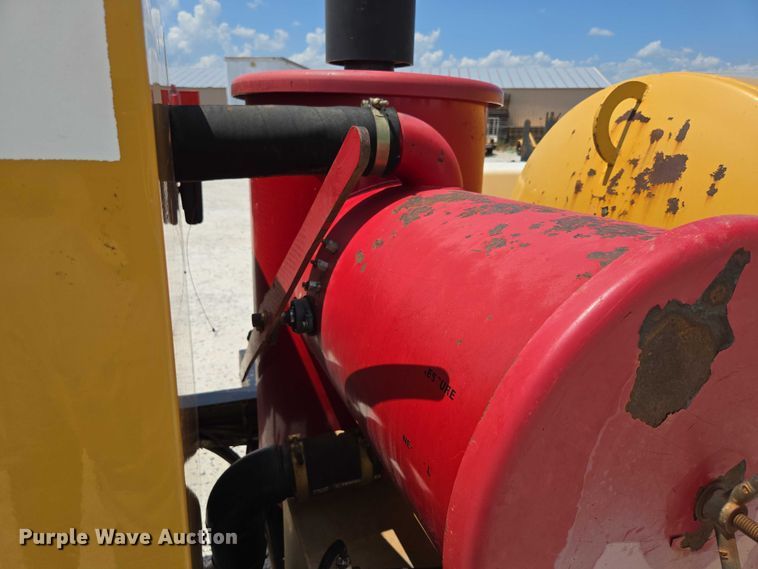 image for item EN2080 2015 Vermeer Vac-Tron LP833SGT vacuum excavator