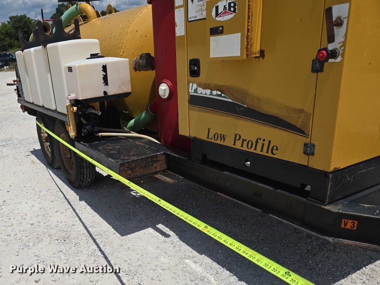 image for item EN2080 2015 Vermeer Vac-Tron LP833SGT vacuum excavator