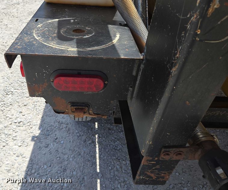 image for item EN2080 2015 Vermeer Vac-Tron LP833SGT vacuum excavator