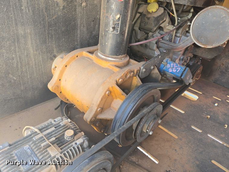 image for item EN2080 2015 Vermeer Vac-Tron LP833SGT vacuum excavator