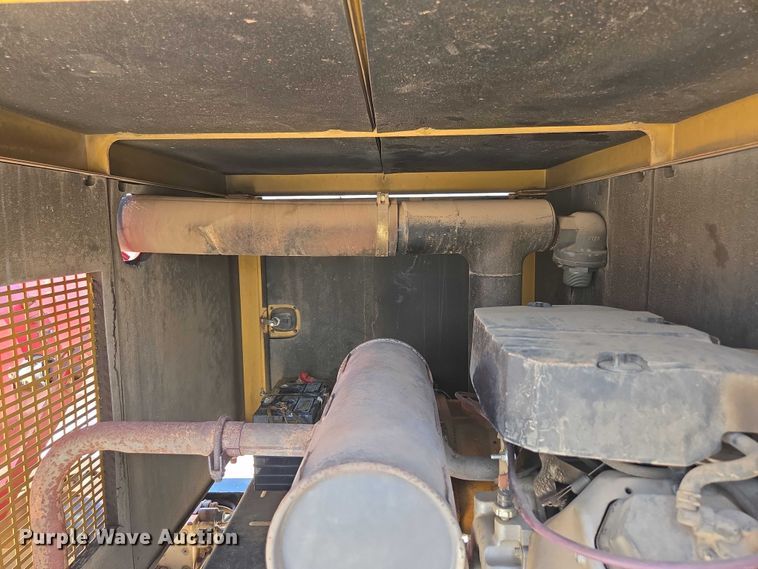 image for item EN2080 2015 Vermeer Vac-Tron LP833SGT vacuum excavator