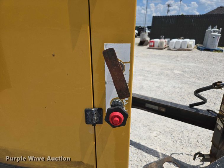 image for item EN2080 2015 Vermeer Vac-Tron LP833SGT vacuum excavator